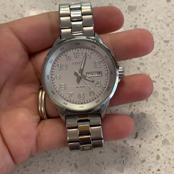 Beautiful Fossil Silver Watch - Picture 5 of 6